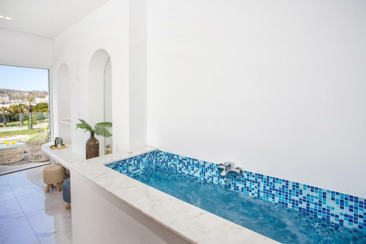 Ammos Luxury Suites ฟาลิรากี ภายนอก รูปภาพ