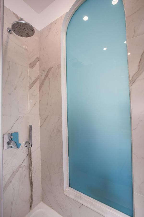 Ammos Luxury Suites ฟาลิรากี ภายนอก รูปภาพ
